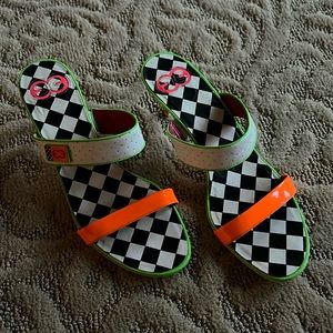 Vero Cuoio retro orange & green kitten heels with checkered insole. Size 38 euro